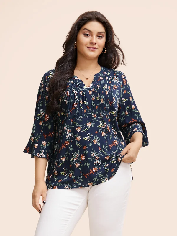 Ditsy Floral Pleated Flutter Sleeve Blouse